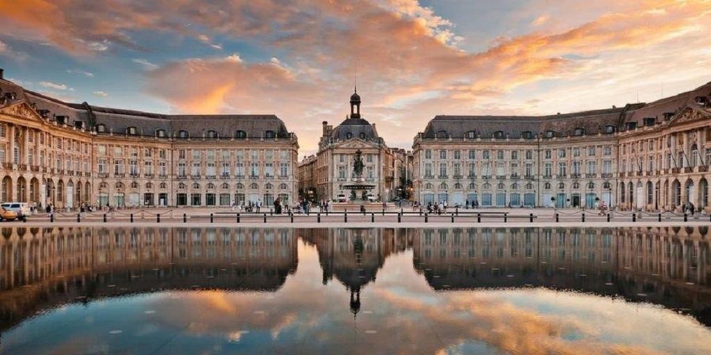 Le Turenne Бордо Экстерьер фото